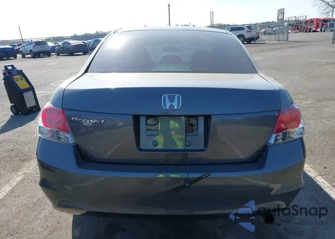 2010 Honda Accord 2.4 Lx z USA, uszkodzony, nr VIN 1HGCP2F39AA041732
